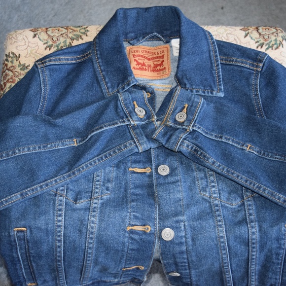 Levi's Jean Jacket - Picture 2 of 3
